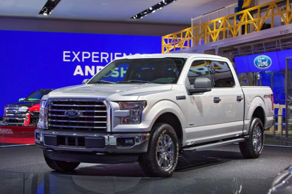 年収3,000万円,世帯,車