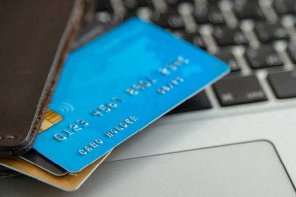 カードローン,銀行,消費者金融,違い