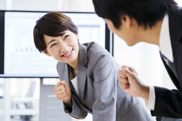 かっこいい女性行員はココが違う!