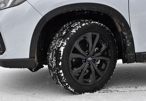 タフな世界戦略SUV、SUBARUフォレスター。スノーロードで無敵、という噂に迫る