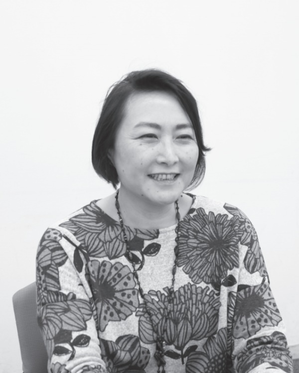 井島由佳